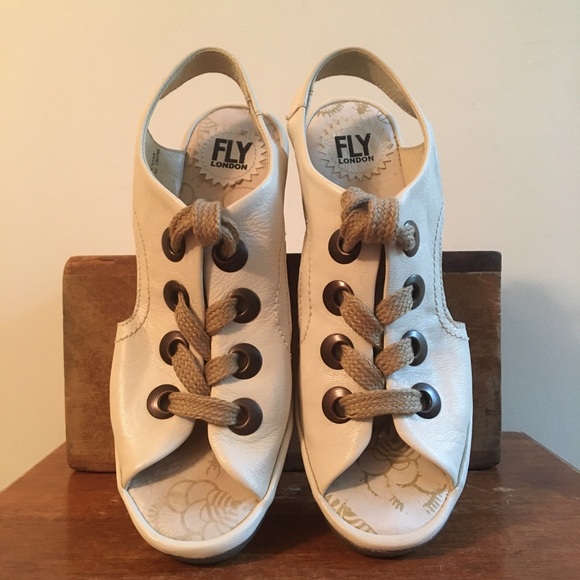 Fly London Ylva Sandals Off White Size 39 (US 8.5 - 9) - Picture 3 of 11